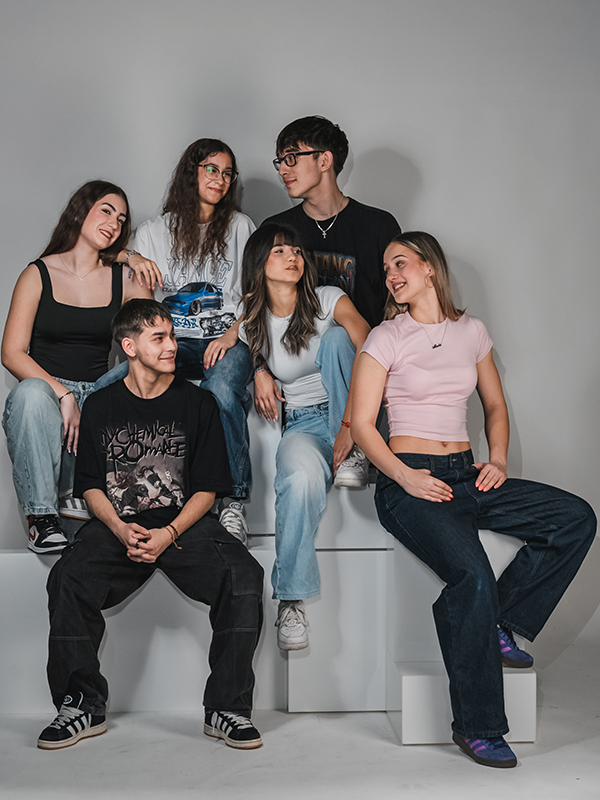 Despre New Force of Dance